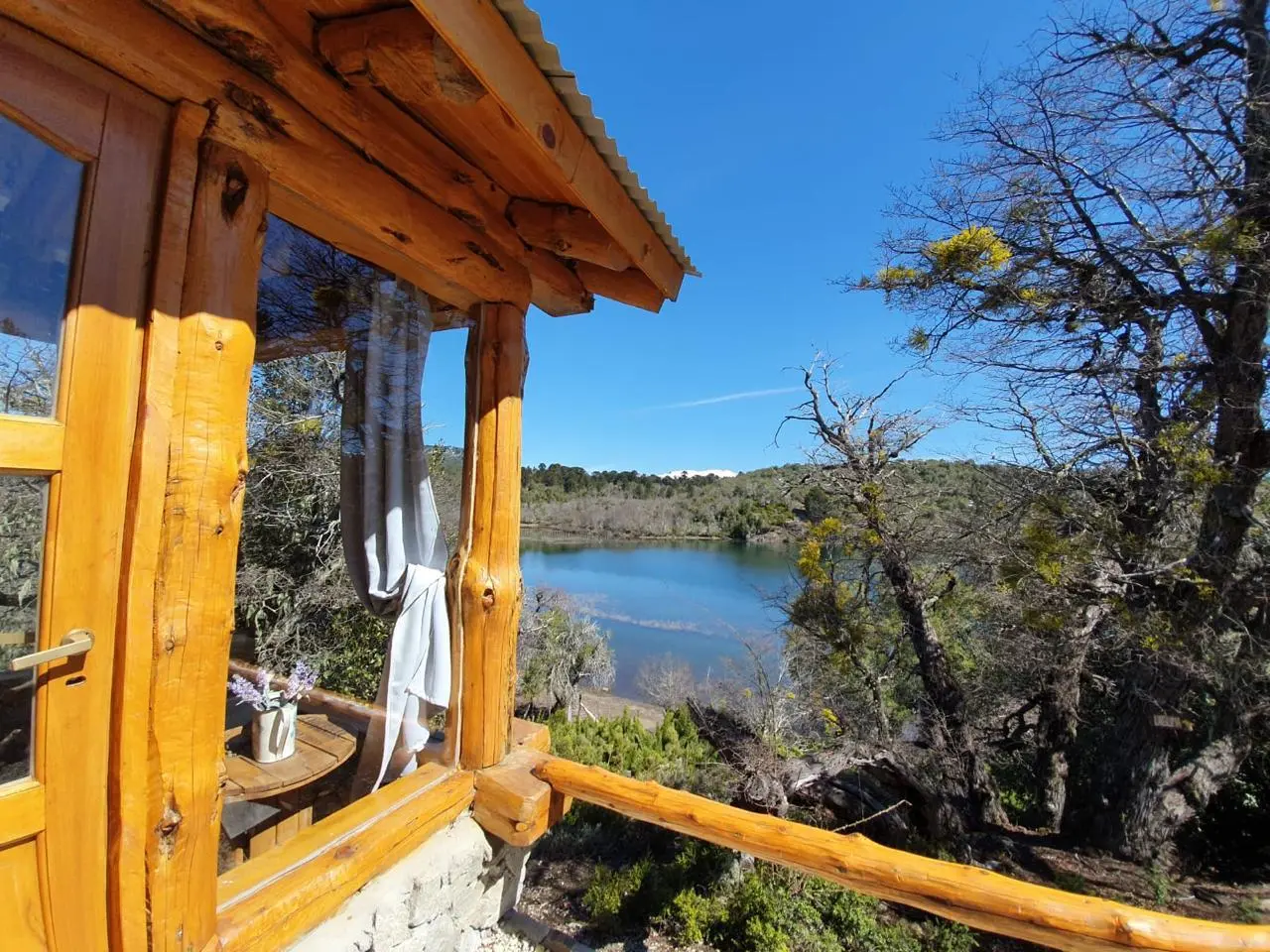 Vista a la laguna desde el deck