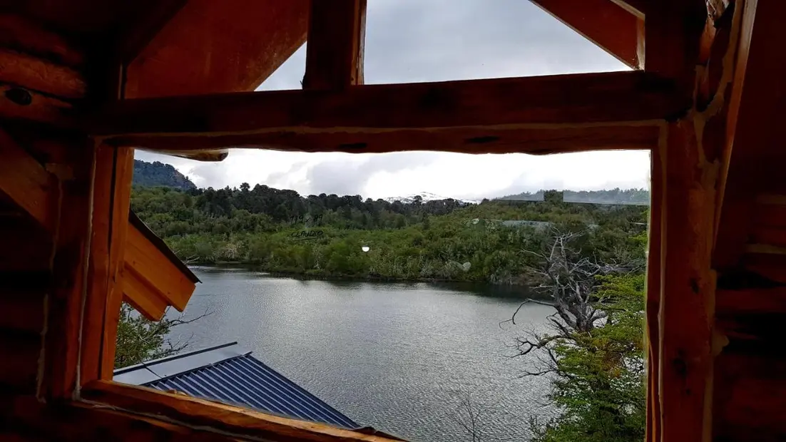 La laguna desde una ventana de la planta alta